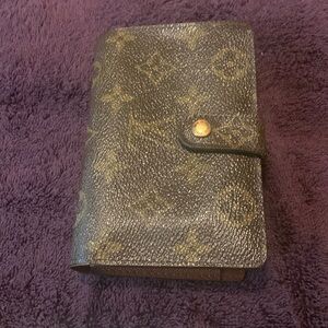Louis Vuitton mono kisslock wallet